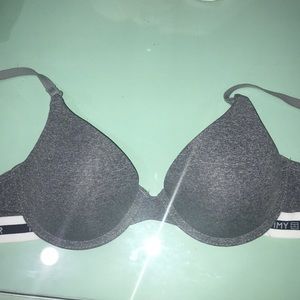 NWOT Gray Tommy Hilfiger Push-up bra size 34B